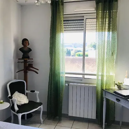 Avec Vue Panoramique Sur La Cite Medievale *